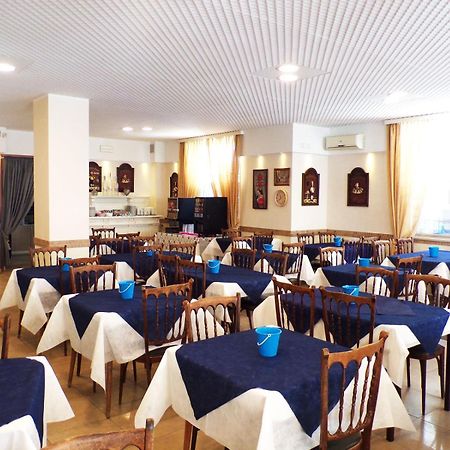 Hotel Graziella Mare ริมินี ภายนอก รูปภาพ