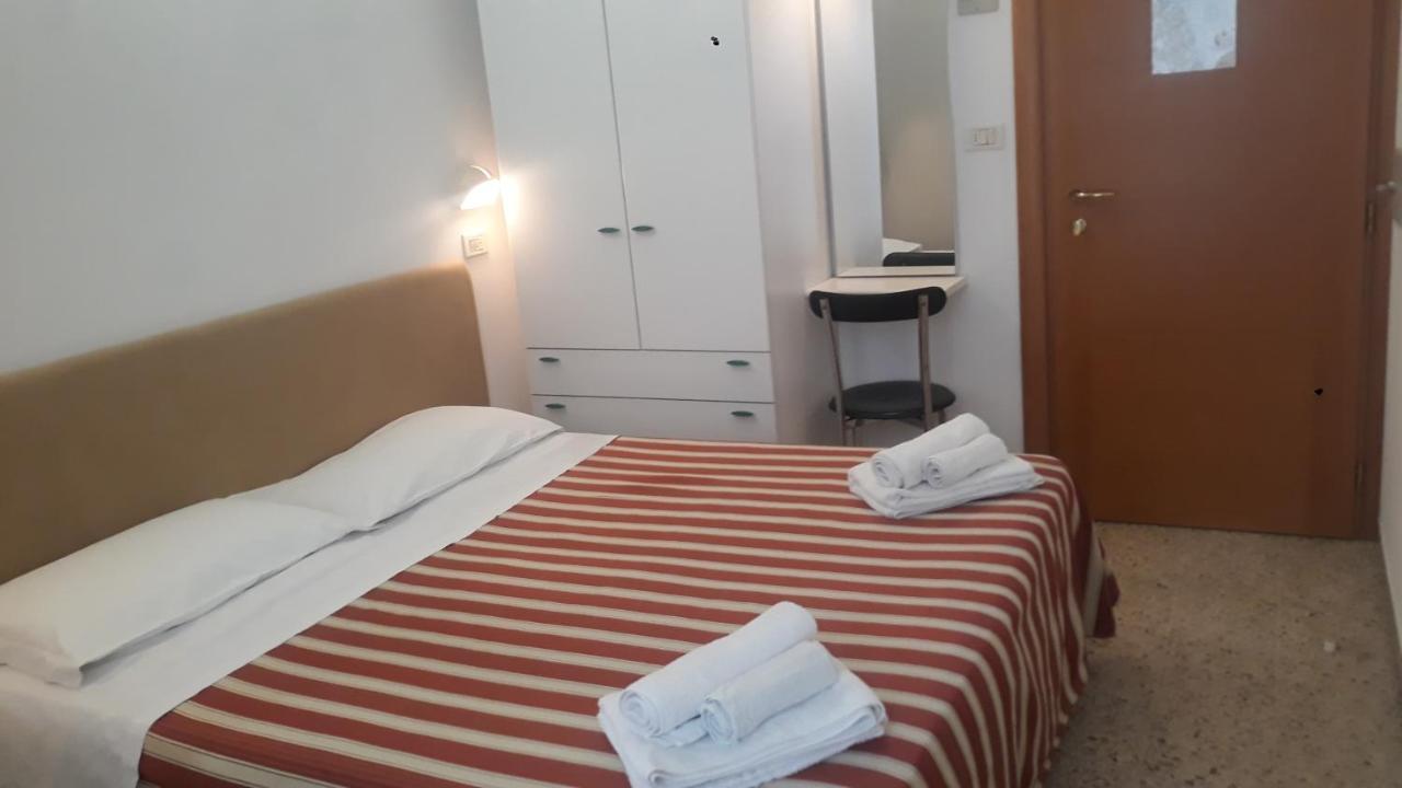 Hotel Graziella Mare ริมินี ภายนอก รูปภาพ